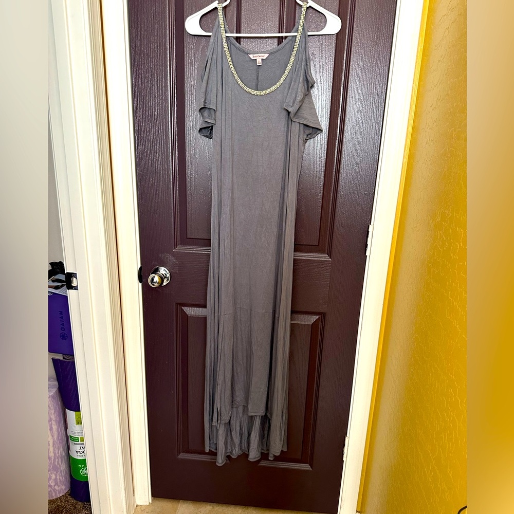 Juicy Couture Maxi Dress light gray cold shoulder sleeve Size XL